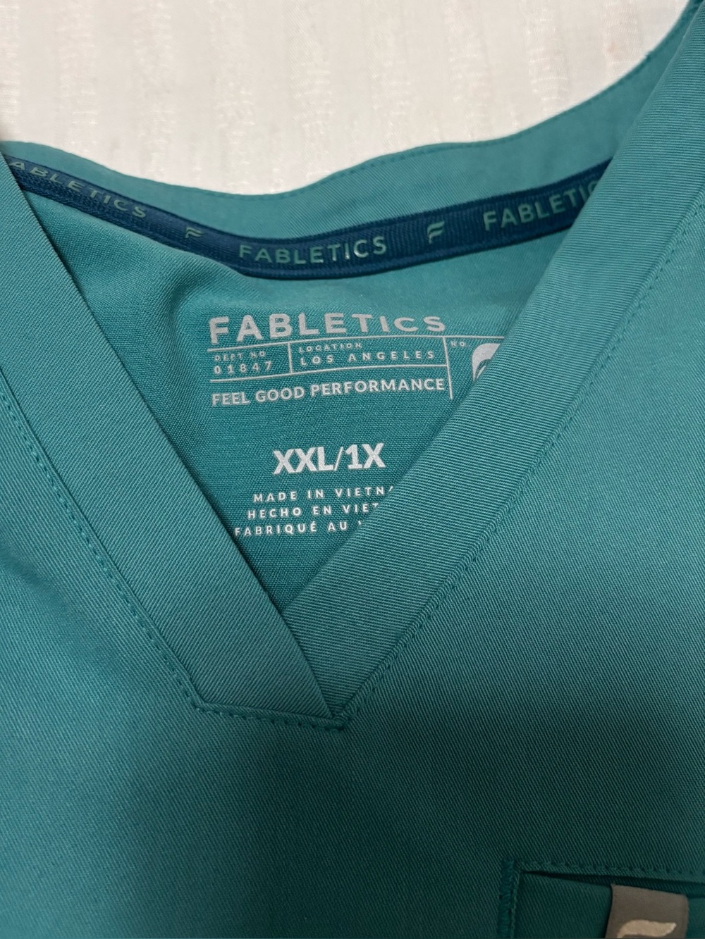 Fabletics Teal V-Neck Scrub Top XL - Solid Teal.  Bottoms XL joggers.